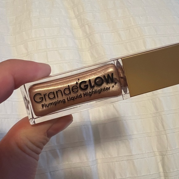 Grande Cosmetics, GrandeGlow pumping liquid highlighter, shade French pearl,new - Picture 1 of 3